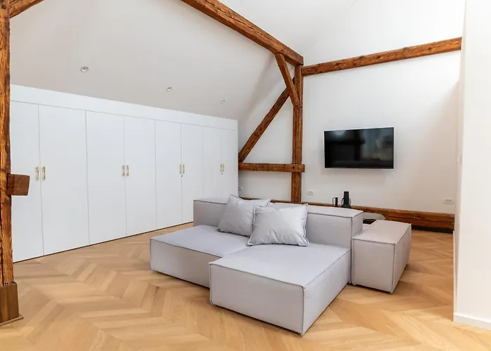 Elizabeth - Mansard For 4