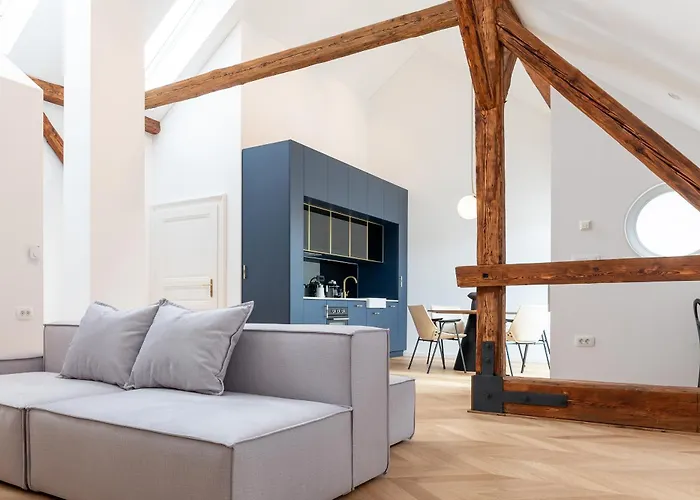 Elizabeth - Mansard For 4 *